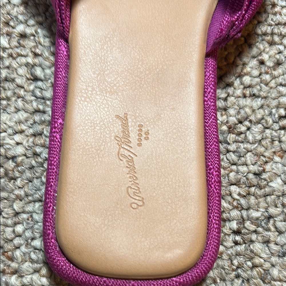 Universal Thread Slide Sandals with Ruched Design - Picture 2 of 4